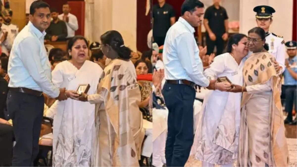 Martyr बेटे को मिला कीर्ति चक्र राष्ट्रपति से लिपटकर रो पड़ीं मां भावुक पल में टूटा प्रोटोकॉल