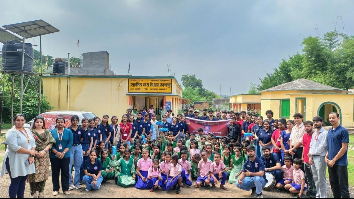 प्रोजेक्ट सहेली के तहत Srinath University ने चलाया स्वास्थ्य एवं स्वच्छता जागरूकता अभियान मासिक धर्म से जुड़े मिथकों को दूर करने पर जोर