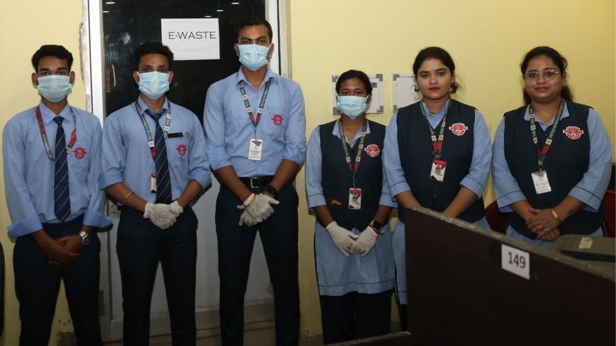 नेताजी सुभाष विश्वविद्यालय में स्वच्छता अभियान 6.0 का आगाज, ई-वेस्ट प्रबंधन को लेकर विद्यार्थियों ने लिया संकल्प